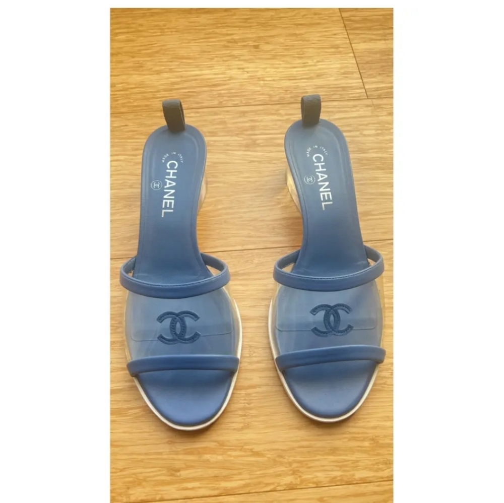 Chanel 19S Blue Transparent CC Logo Mules - Picture 3 of 8